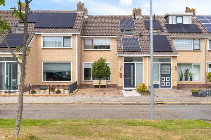 Tussenwoning Rose Luisantestraat 6 in Andijk