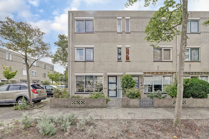 Eengezinswoning, eindwoning Dr. W. Dreesstraat 143 Katwijk