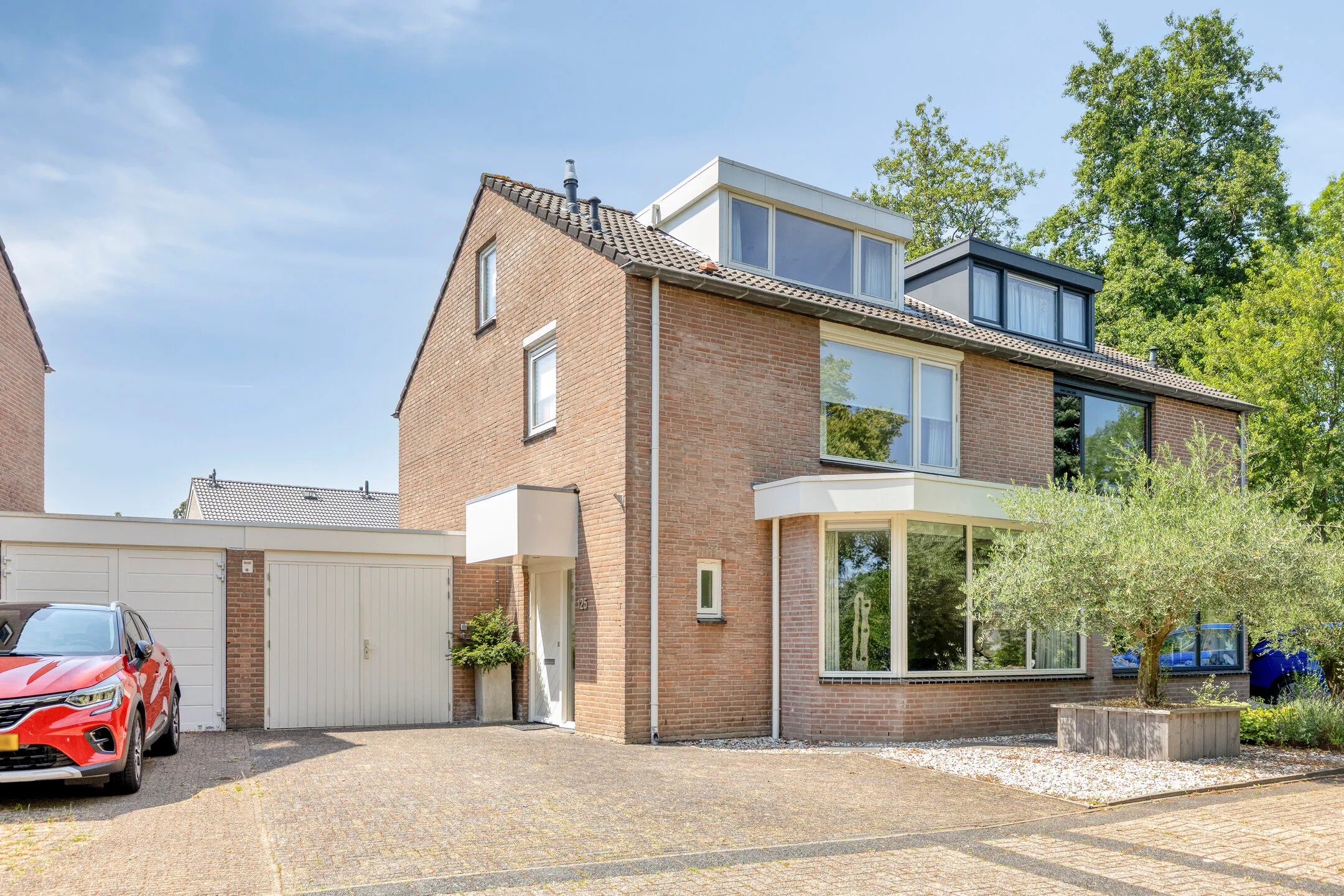 Geschakelde 2-onder-1-kapwoning Mercurius 125 in Oosterhout