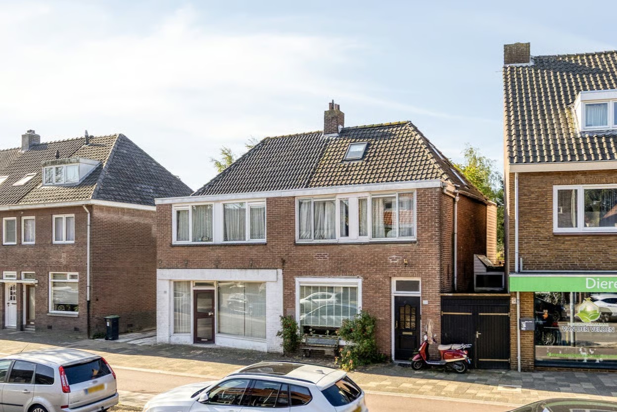 2-onder-1-kapwoning Tongelresestraat 318 in Eindhoven