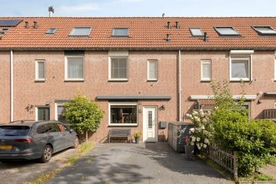 Tussenwoning Nieuwe Diepstraat 13 in Almere