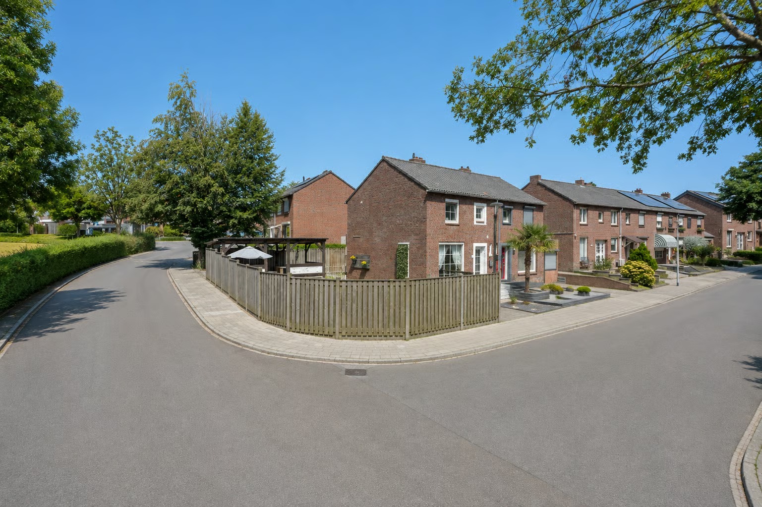 Hoekwoning Bergplein 22 in Hoensbroek