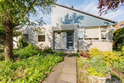 Villa, vrijstaande woning Bernard Zweersstraat 25 in Zaandijk