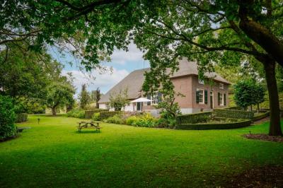 Woonboerderij, vrijstaande woning Waalbandijk 11 in Gameren