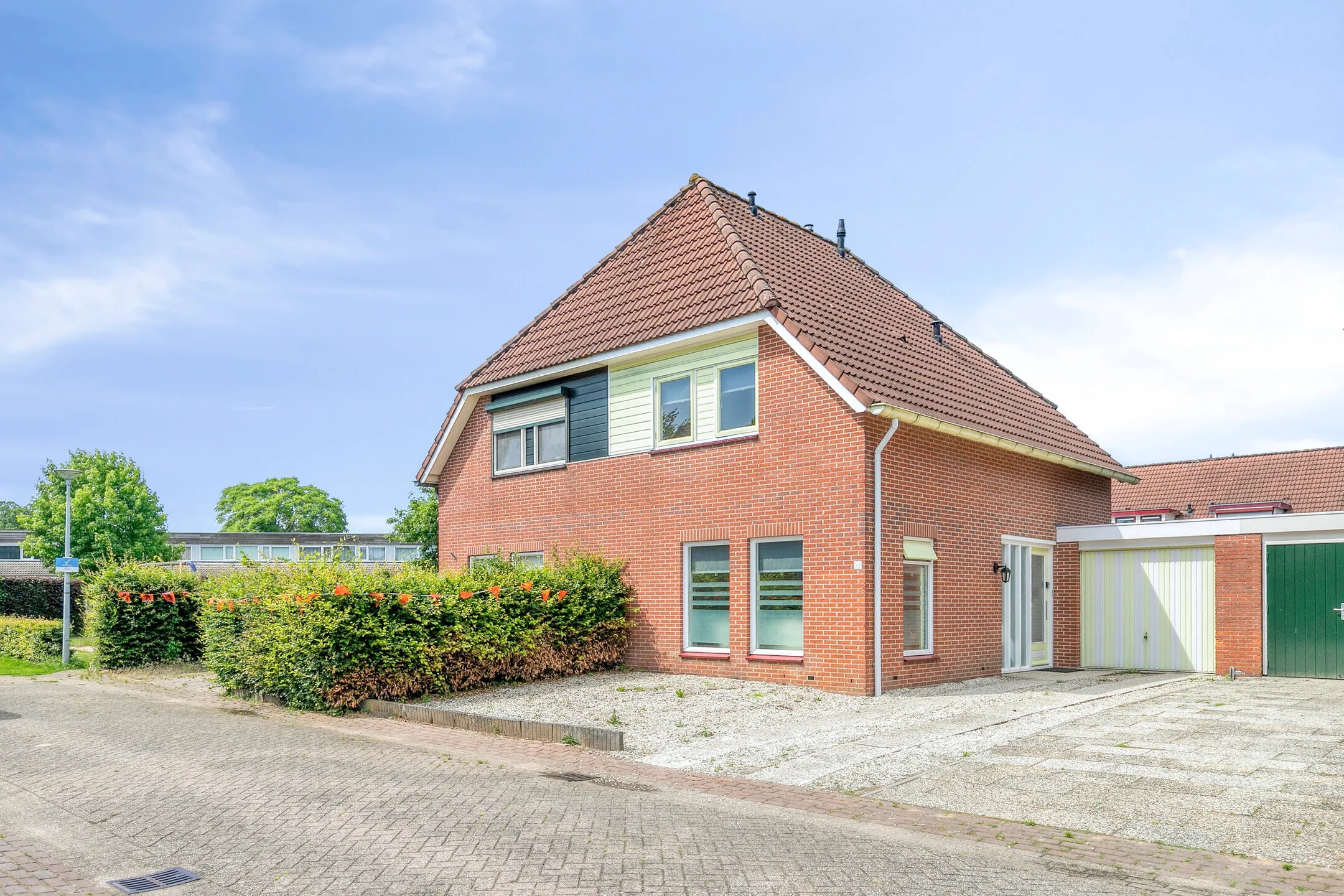 Geschakelde 2-onder-1-kapwoning Koningin Julianalaan 29 in Steenderen