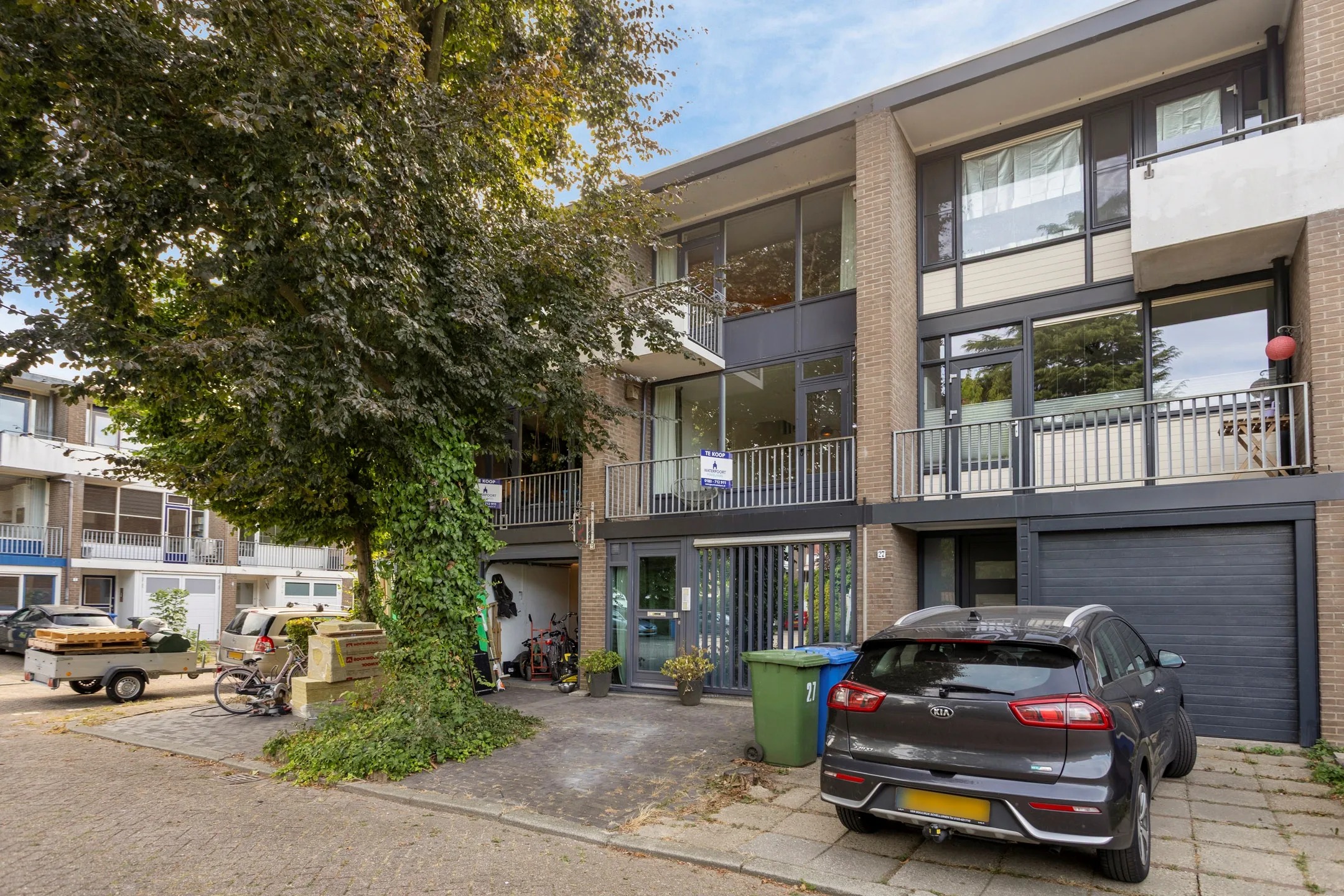 Geschakelde woning (drive-in woning) Hoofdwal 25 Gorinchem