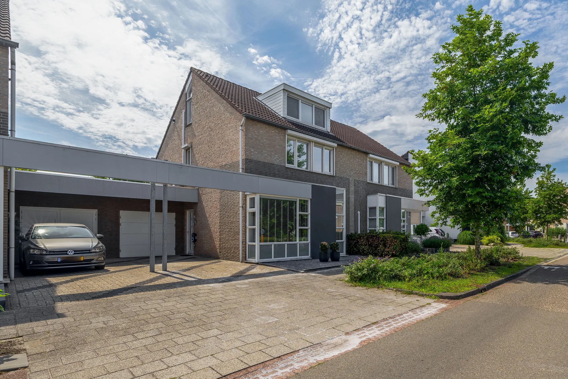 Geschakelde 2-onder-1-kapwoning Buizerd 19 in Veldhoven