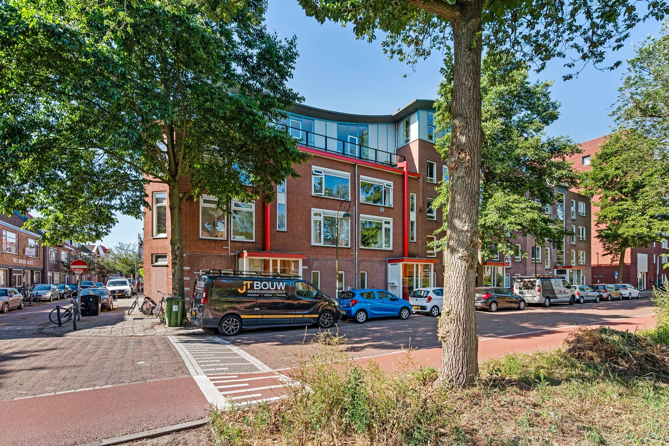 Portiekflat Amsterdamsevaart 124 C in Haarlem