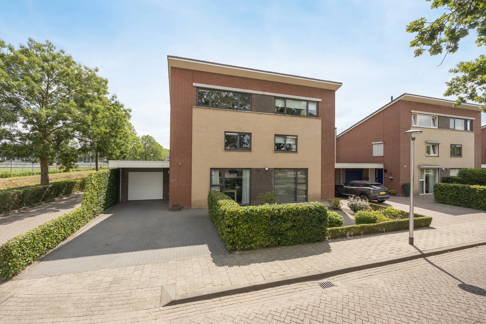 2-onder-1-kapwoning Concordialaan 168 in Etten-Leur