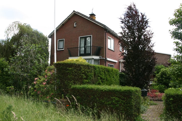 Eengezinswoning, vrijstaande woning Hoofdweg 88 in Lijnden