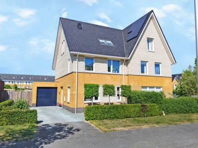 Eengezinswoning, 2-onder-1-kapwoning Straat van Messina 8 in Amersfoort