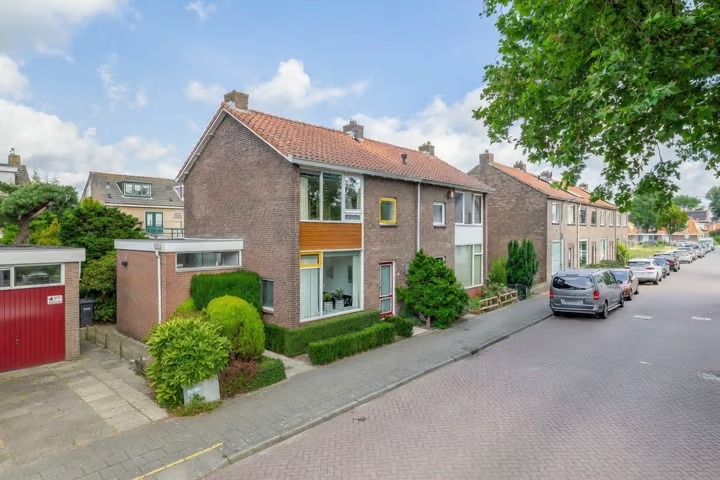 2-onder-1-kapwoning Jonkerplantsoen 13 in Zaandam