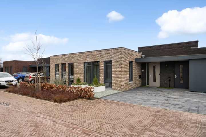 Geschakelde woning Hoefstal 5 Weert
