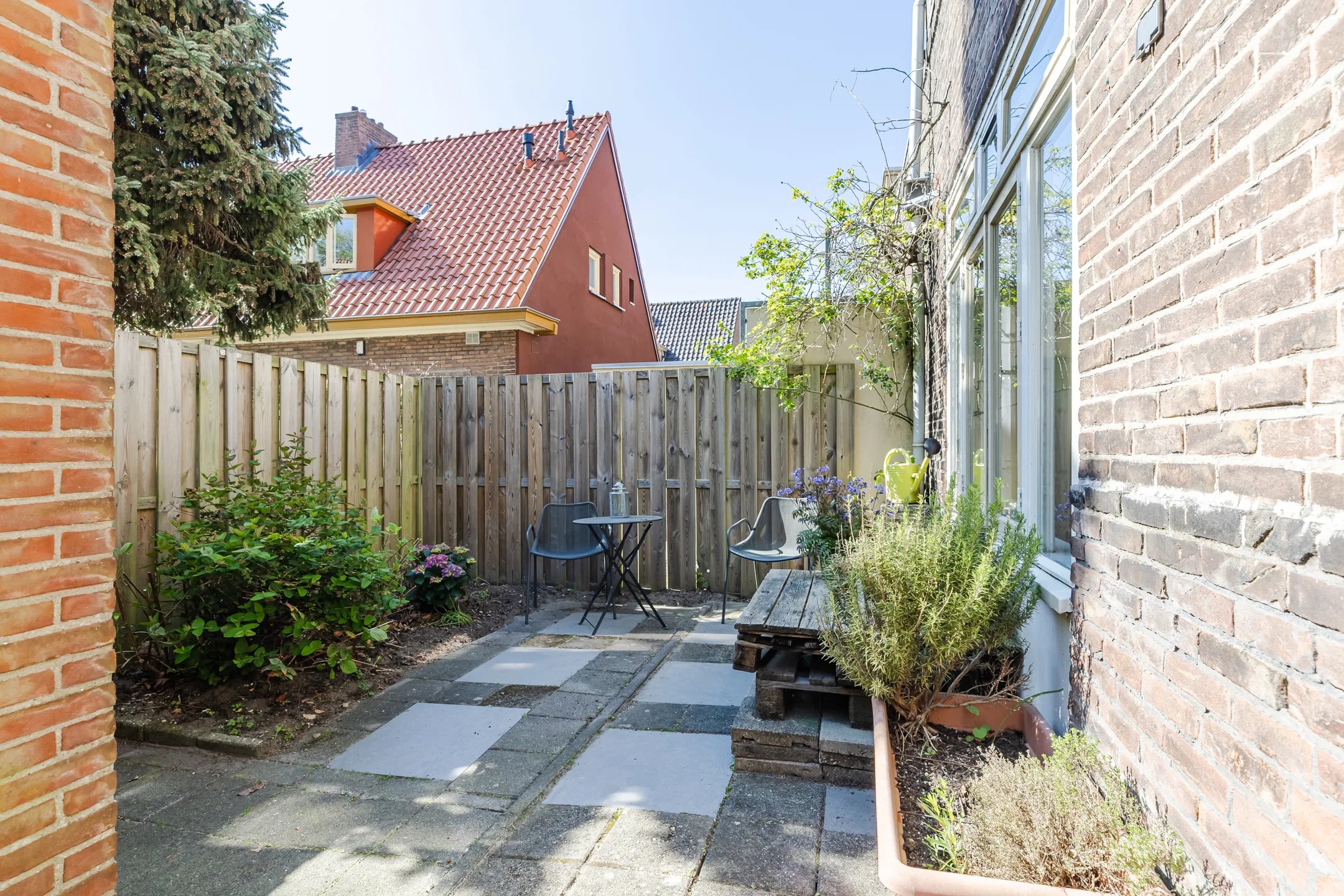 Benedenwoning Middenweg 548 in Amsterdam