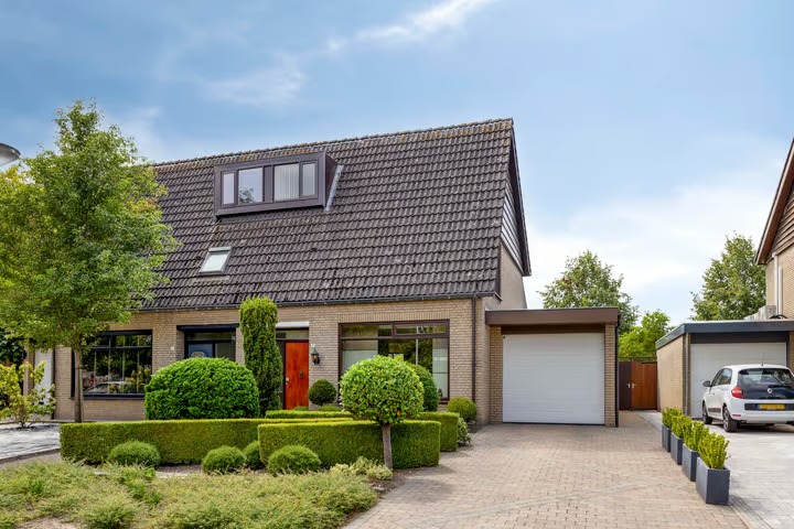 2-onder-1-kapwoning Alexanderdonk 3 in Roosendaal