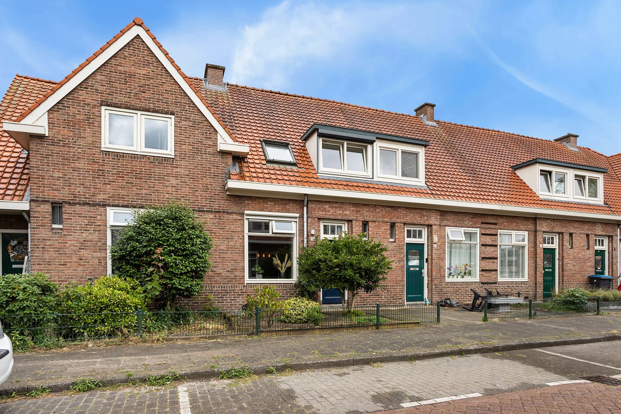 Tussenwoning Soerabaiastraat 10 in Enschede