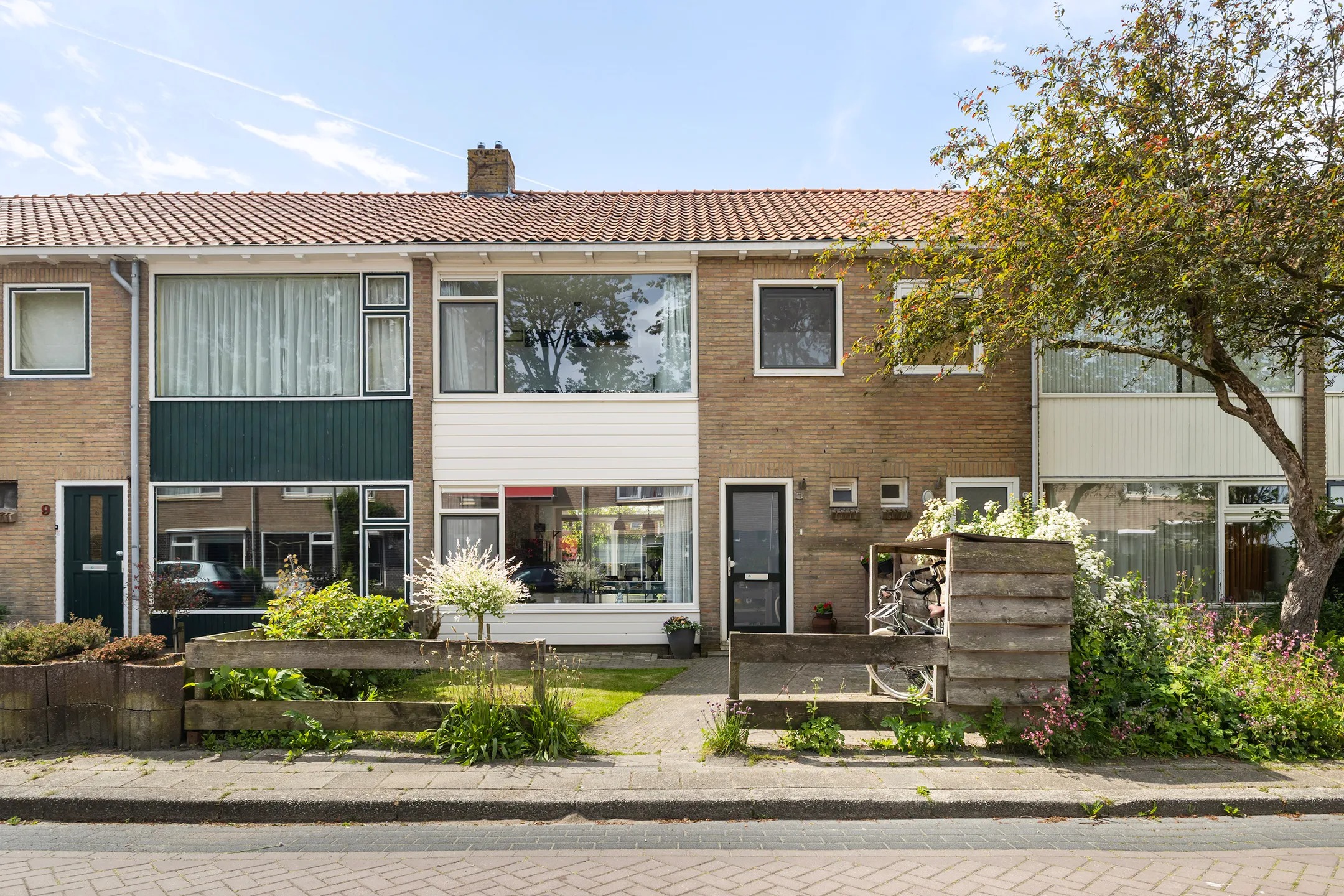 Tussenwoning Terp 11 in Lekkum