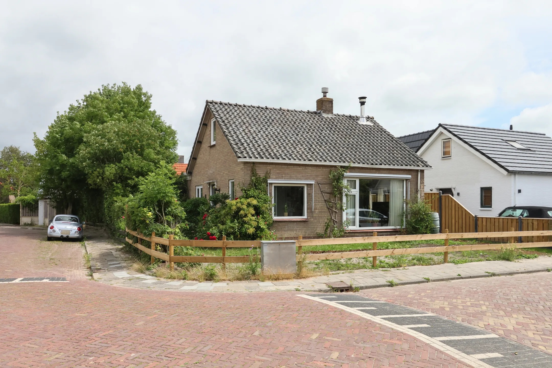Vrijstaande woning Julianalaan 1 in Midlum
