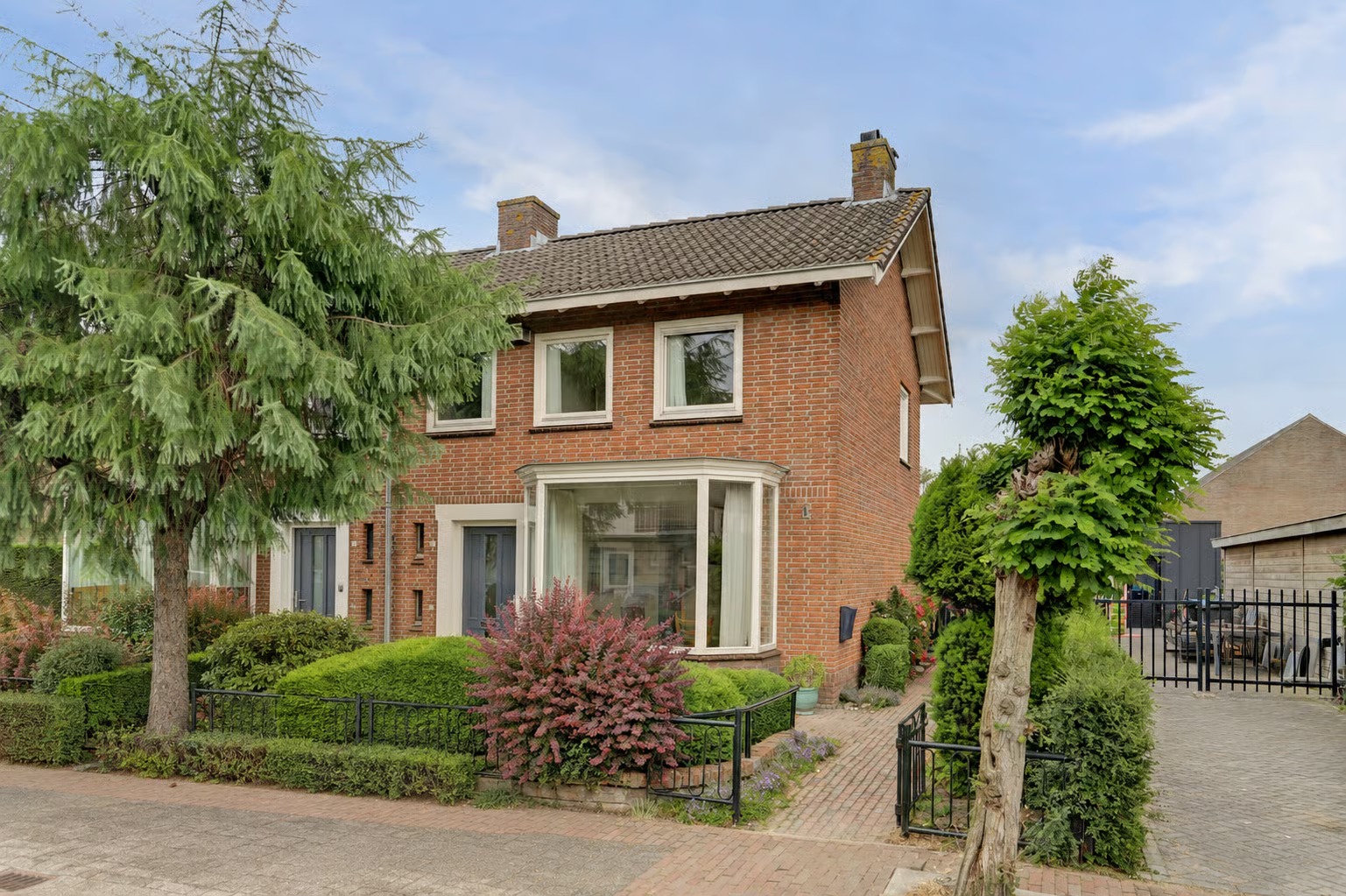 2-onder-1-kapwoning Burg. van Haarenstraat 6 in Kerkdriel