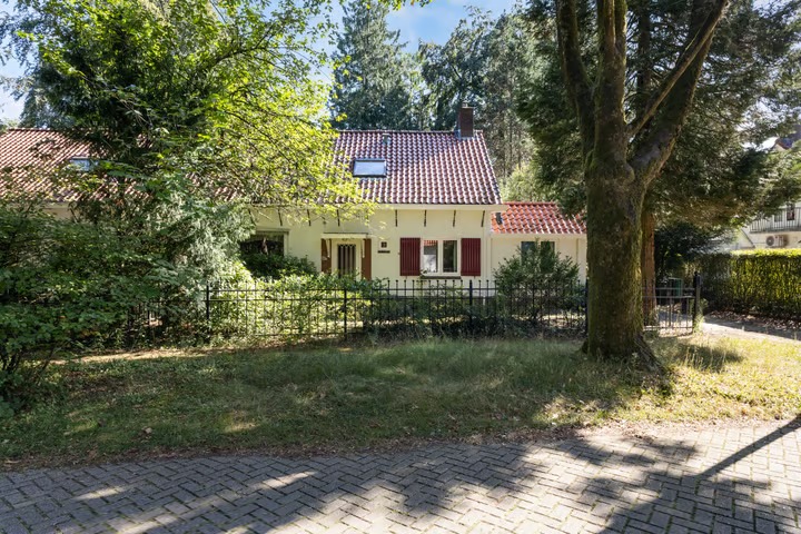 2-onder-1-kapwoning (semi-bungalow) Rembrandtlaan 18 C in Huis ter Heide