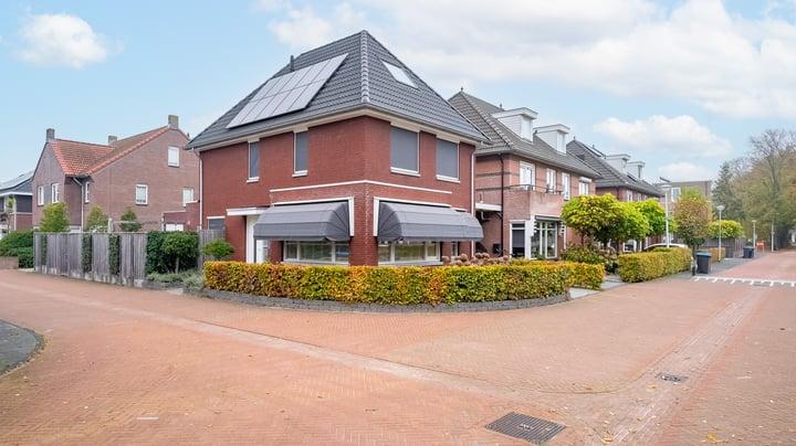 Herenhuis, vrijstaande woning Toekomstweg 22 Almelo