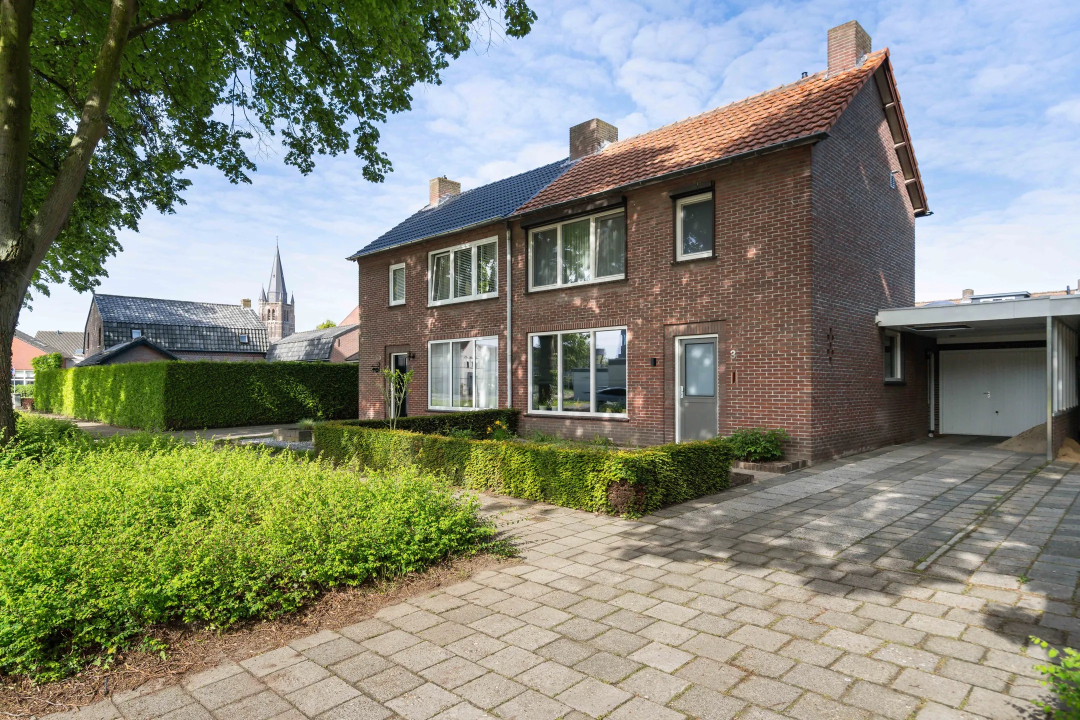 2-onder-1-kapwoning Franciscanessenstraat 3 in Nederweert