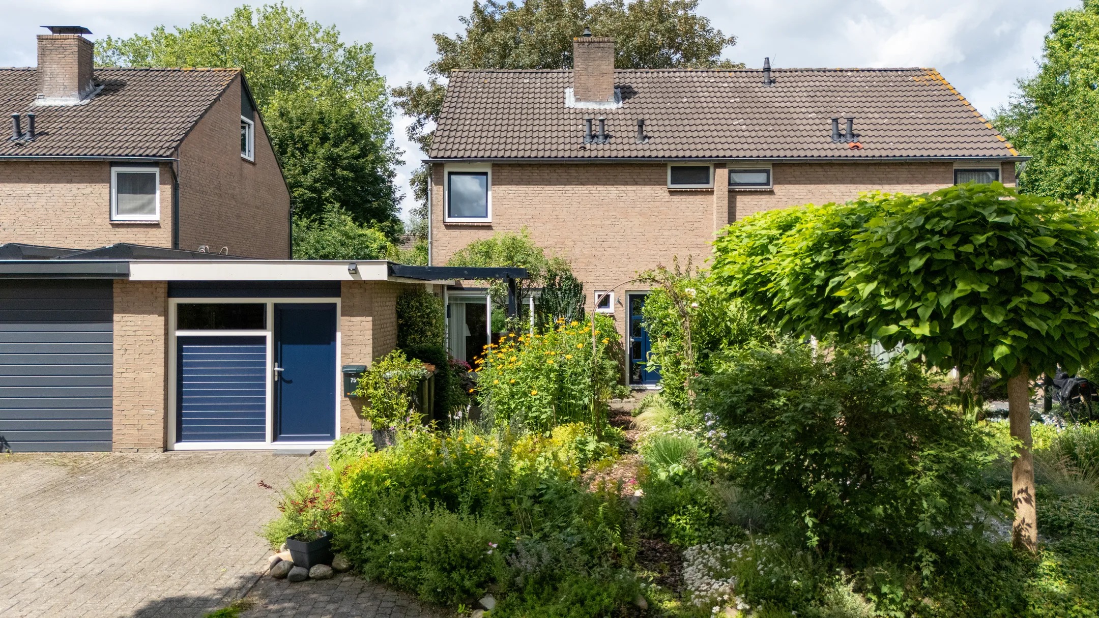 Geschakelde 2-onder-1-kapwoning Beekweide 75 in Epe