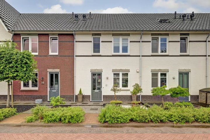 Tussenwoning Valbrug 12 in Drunen