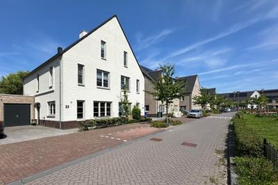 Geschakelde 2-onder-1-kapwoning Pulpehoeve 23 in Waddinxveen