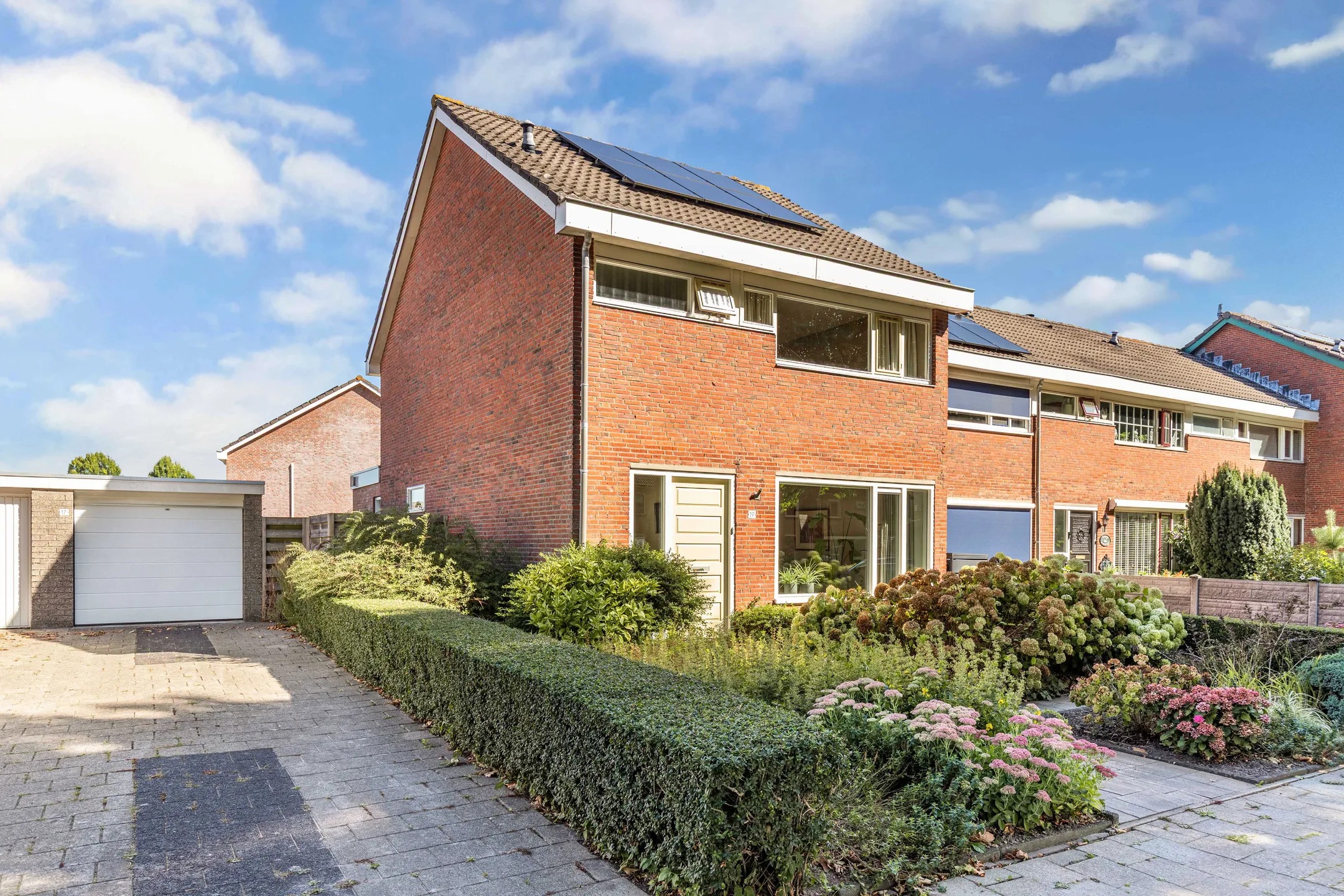 Hoekwoning Drostlaan 19 Emmeloord