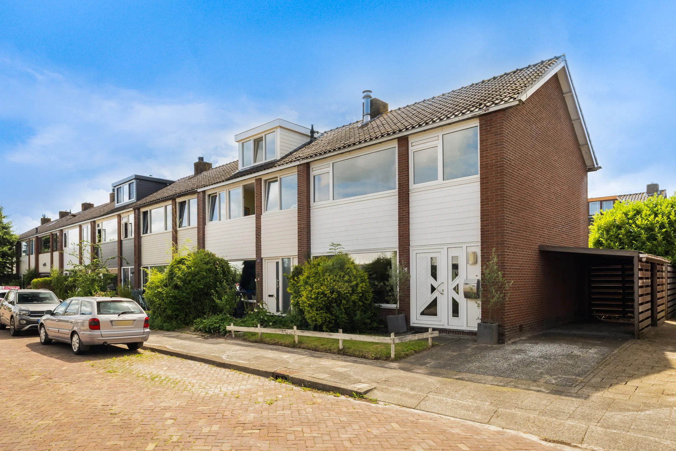 Hoekwoning Willem de Zwartstraat 15 in Woerden
