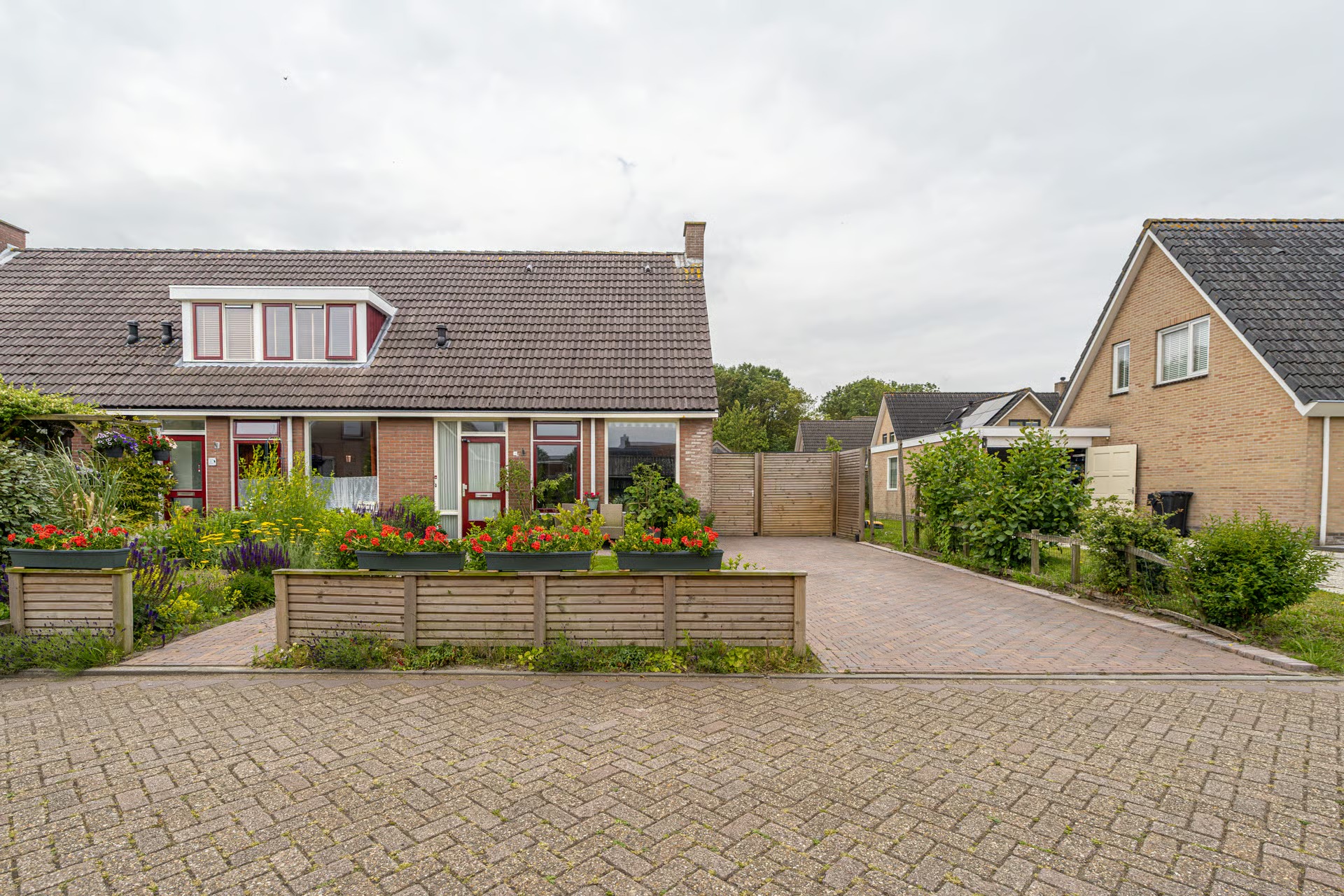Hoekwoning De Kamp 19 in Moddergat
