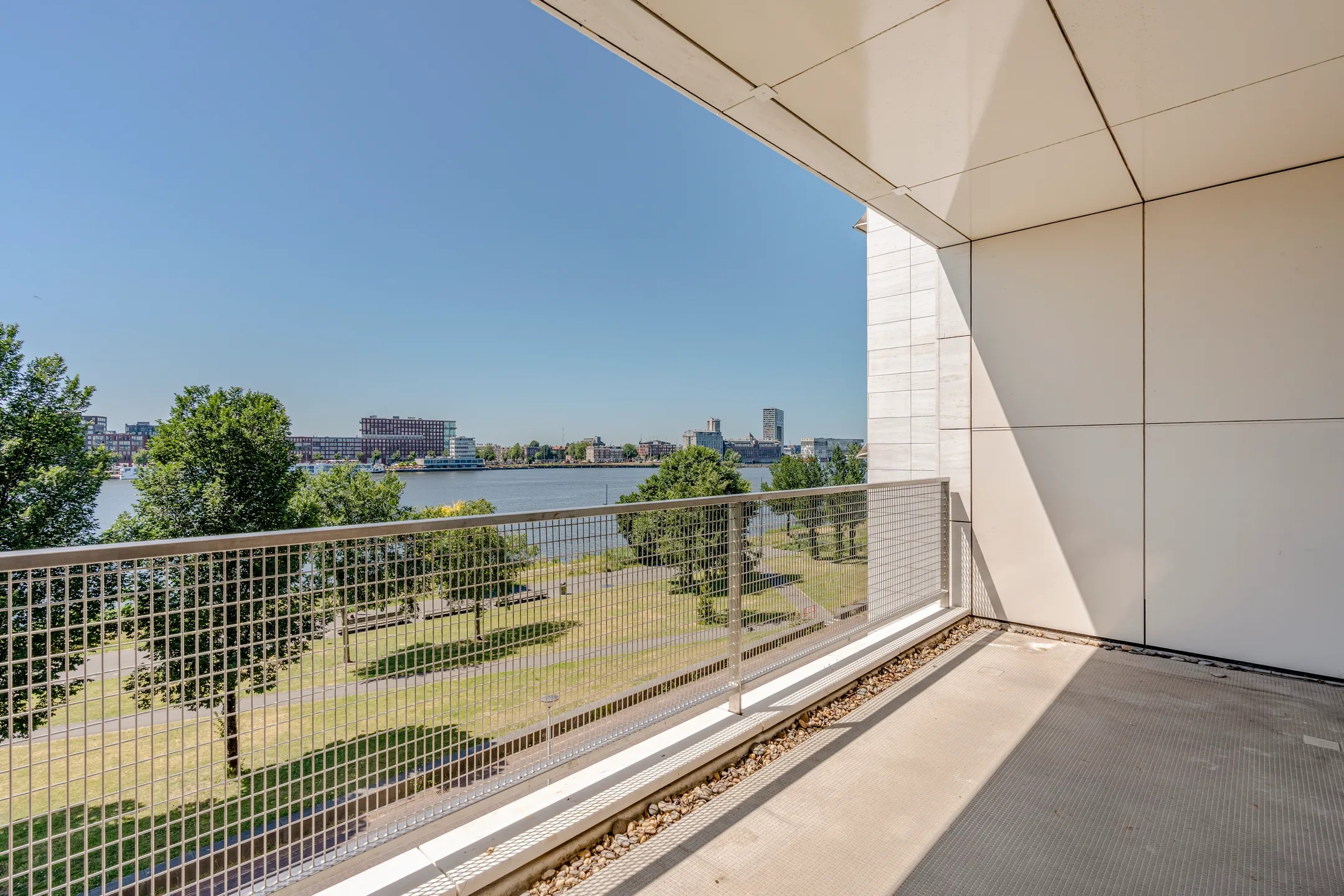 Galerijflat Overhoeksparklaan 252 Amsterdam