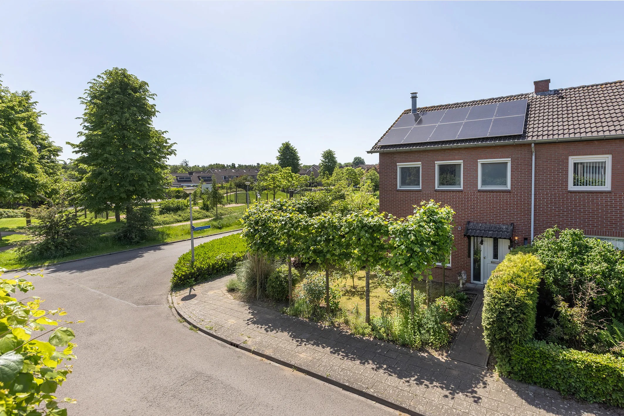 2-onder-1-kapwoning Kastanjelaan 1 in Borculo