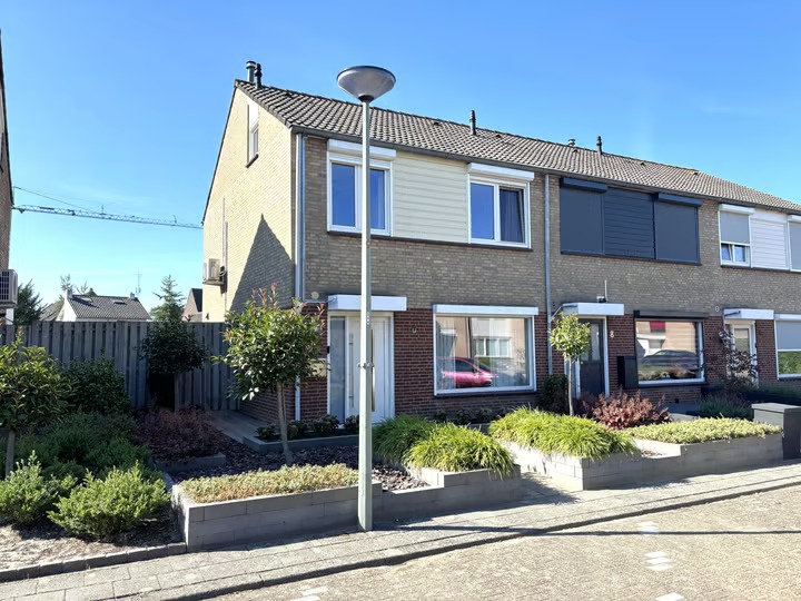 Hoekwoning Zadelmakerslaan 10 in Heythuysen