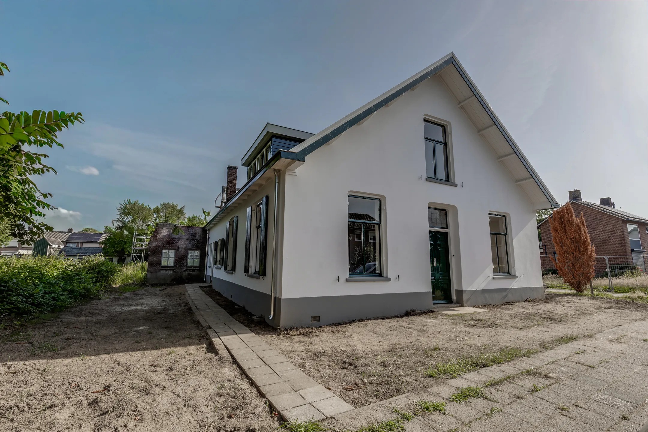 2-onder-1-kapwoning Veldweg 16 in Gendringen