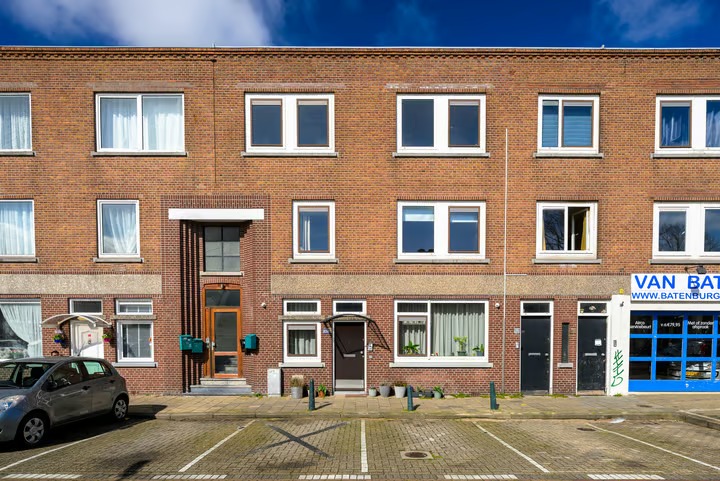 Portiekflat Loosduinseweg 863 in Den Haag