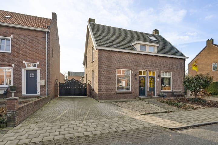 Halfvrijstaande woning Groenstraat 15 in Roggel