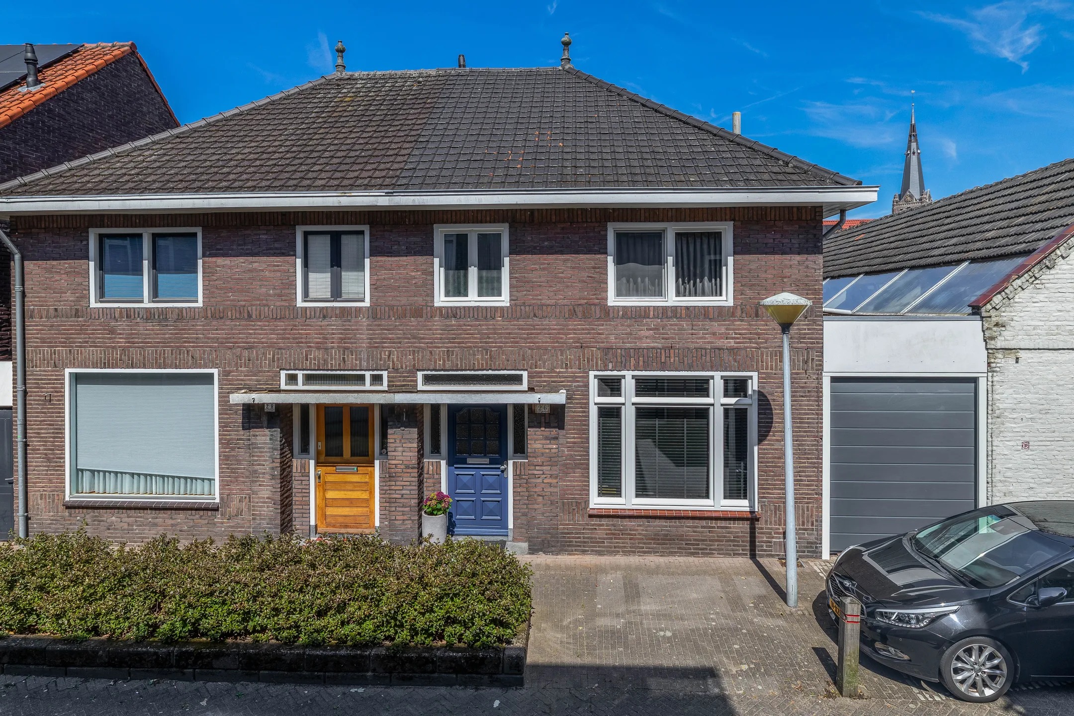 Geschakelde 2-onder-1-kapwoning Rozemarijnstraat 26 in Eindhoven
