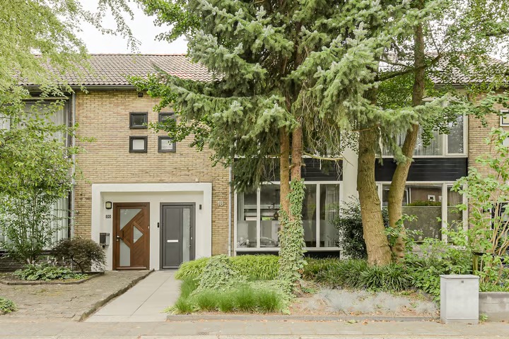 Tussenwoning Petrusstraat 18 in Breda