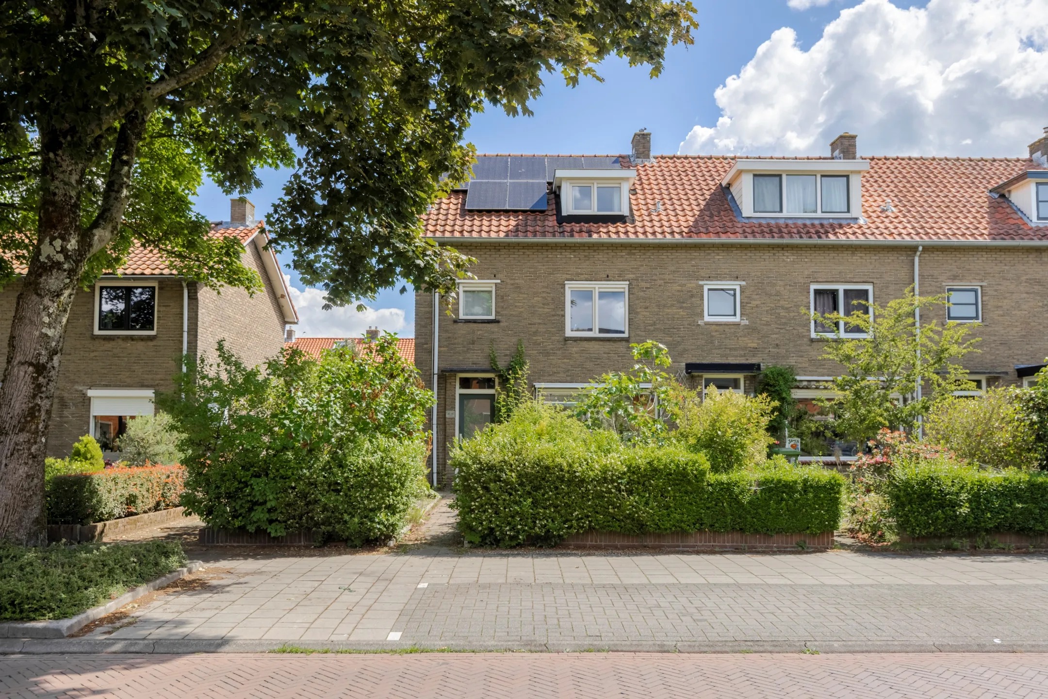 Hoekwoning Laarderweg 173 in Bussum