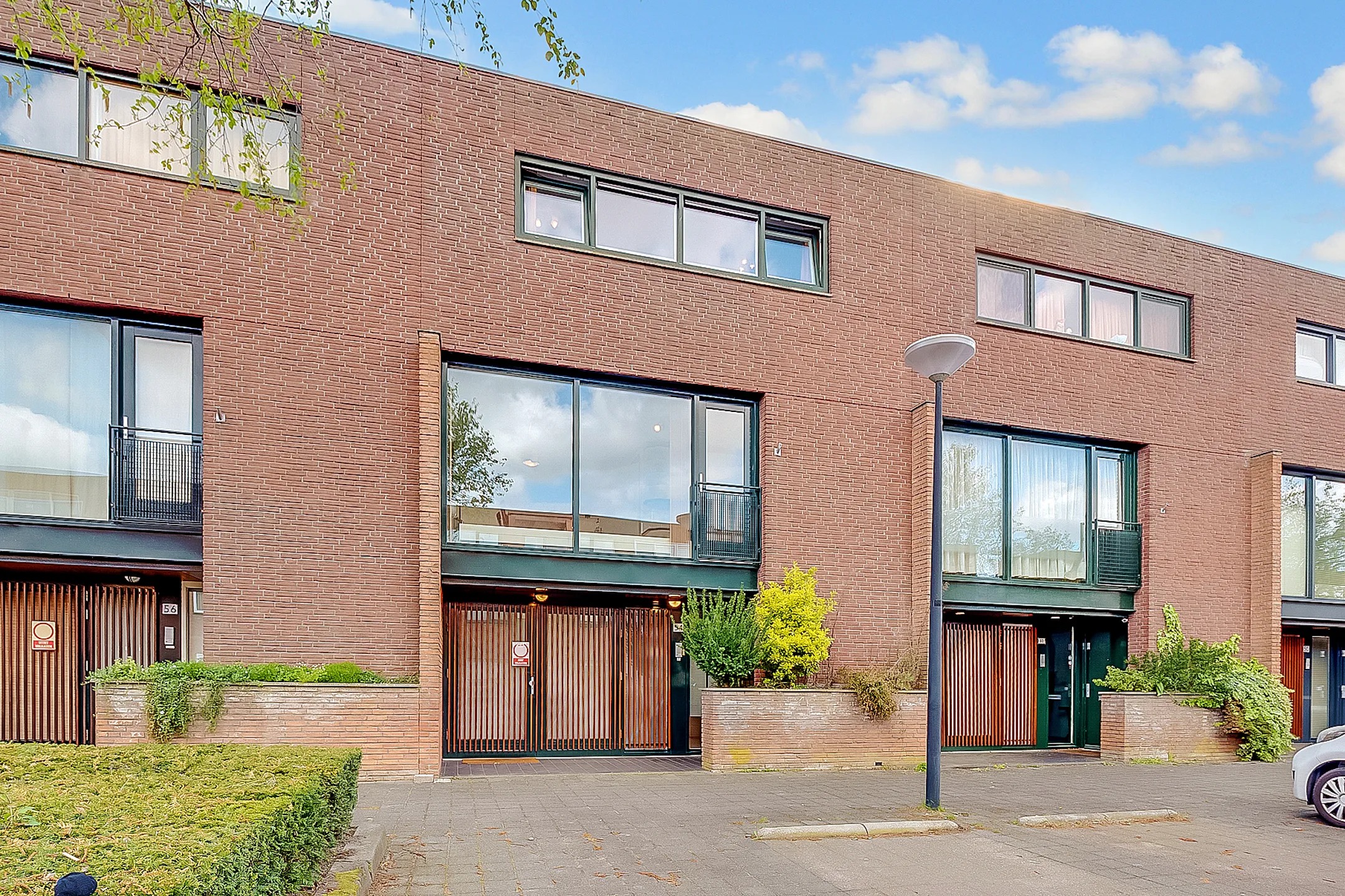 Tussenwoning (drive-in woning) Pracanalaan 54 Amsterdam