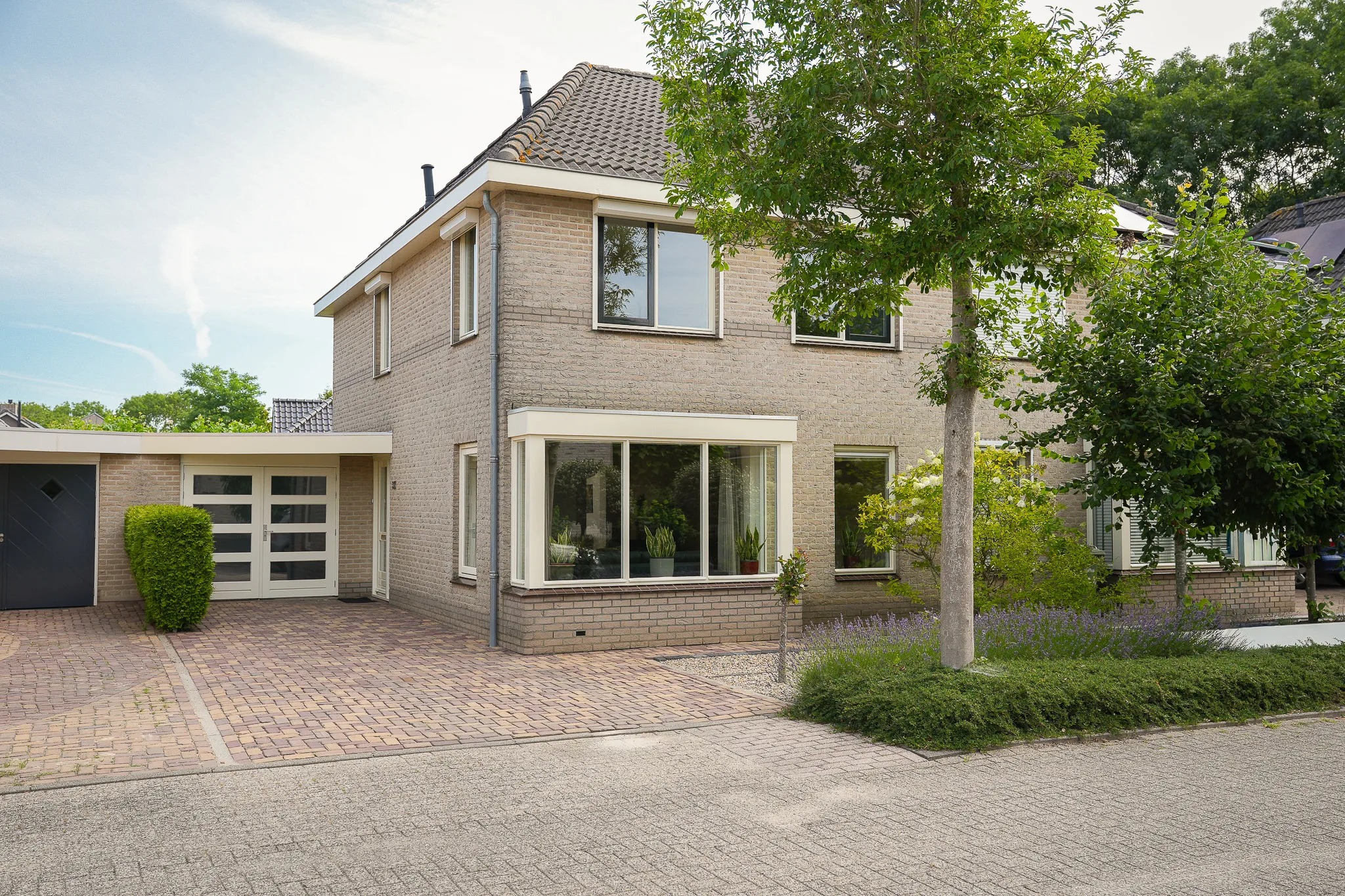 2-onder-1-kapwoning Donkerbos 37 in Alphen