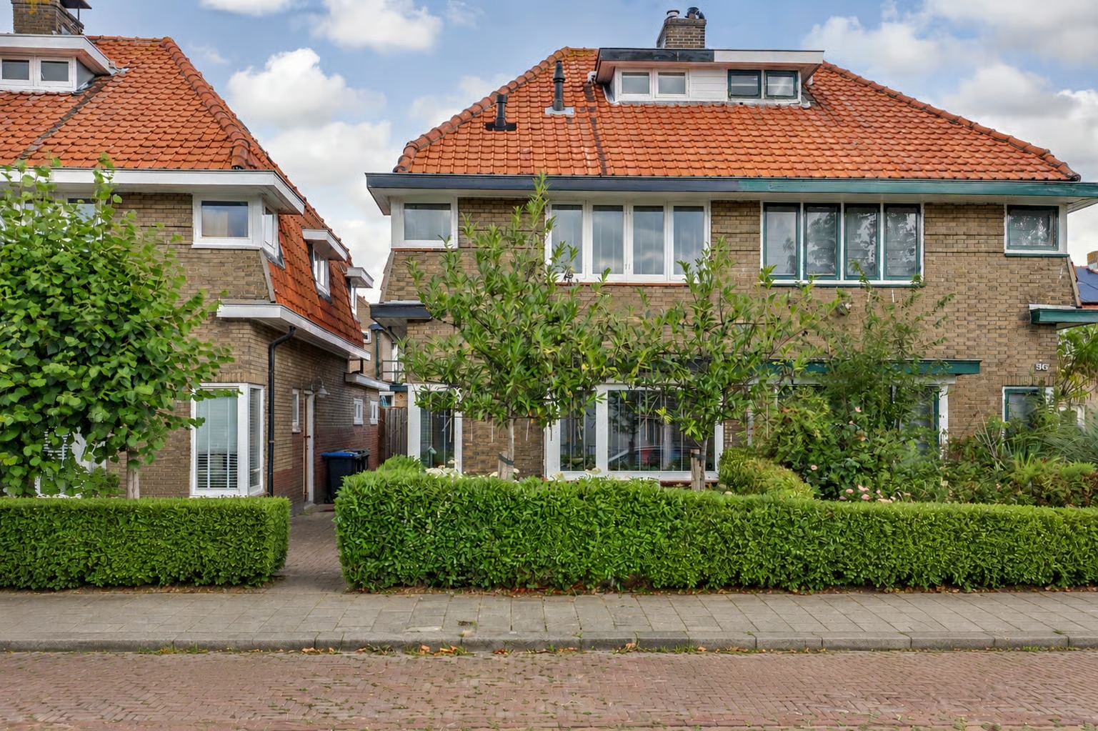 2-onder-1-kapwoning Kamperfoeliestraat 54 in Goes