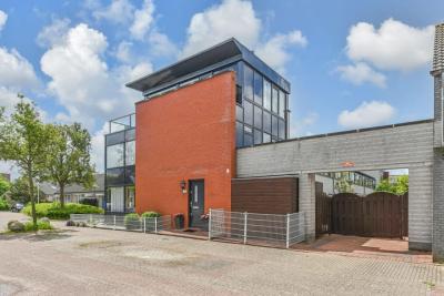 Eengezinswoning, hoekwoning Olieslager 7 in Leiderdorp