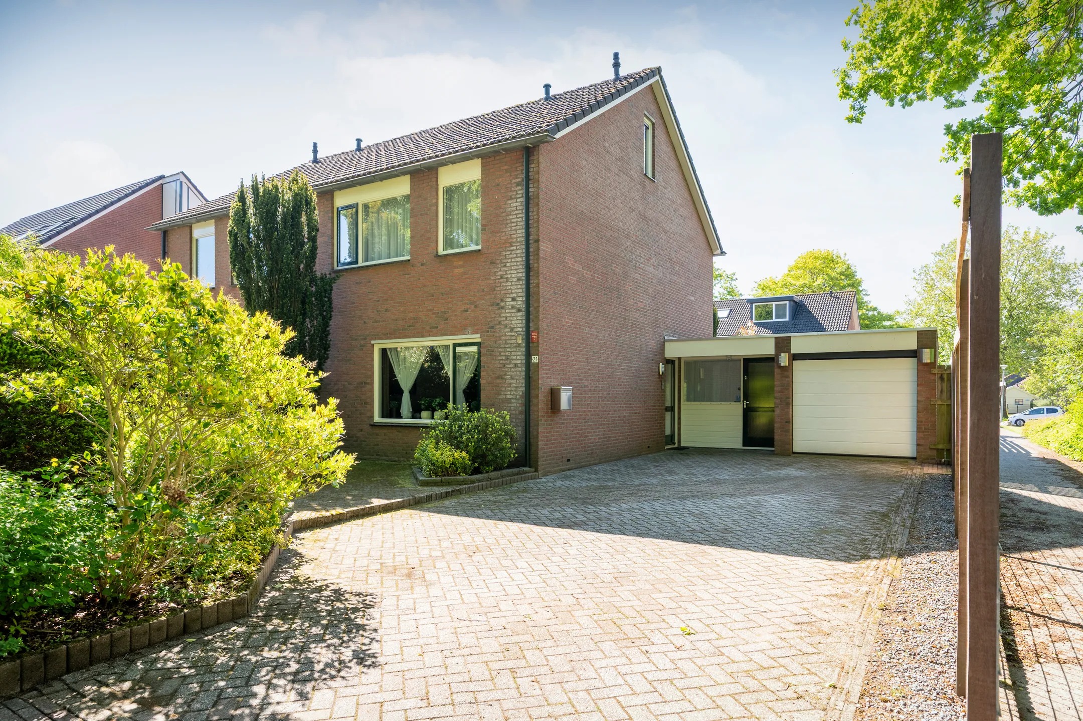 2-onder-1-kapwoning Staartmees 21 in Emmen