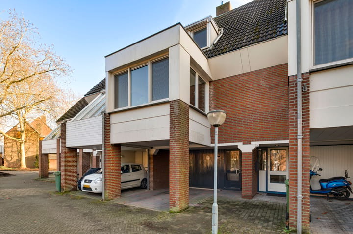 Tussenwoning (split-level woning) Tromplaan 33 in Weert