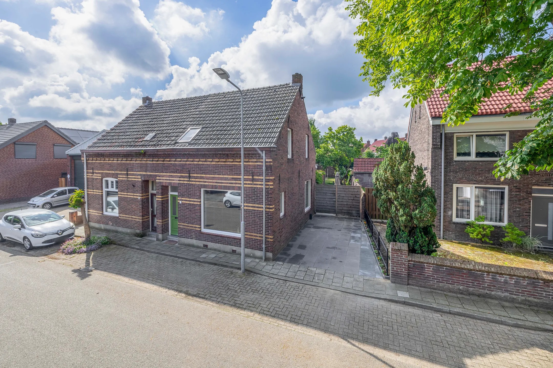 2-onder-1-kapwoning Koningstraat 19 in Tegelen
