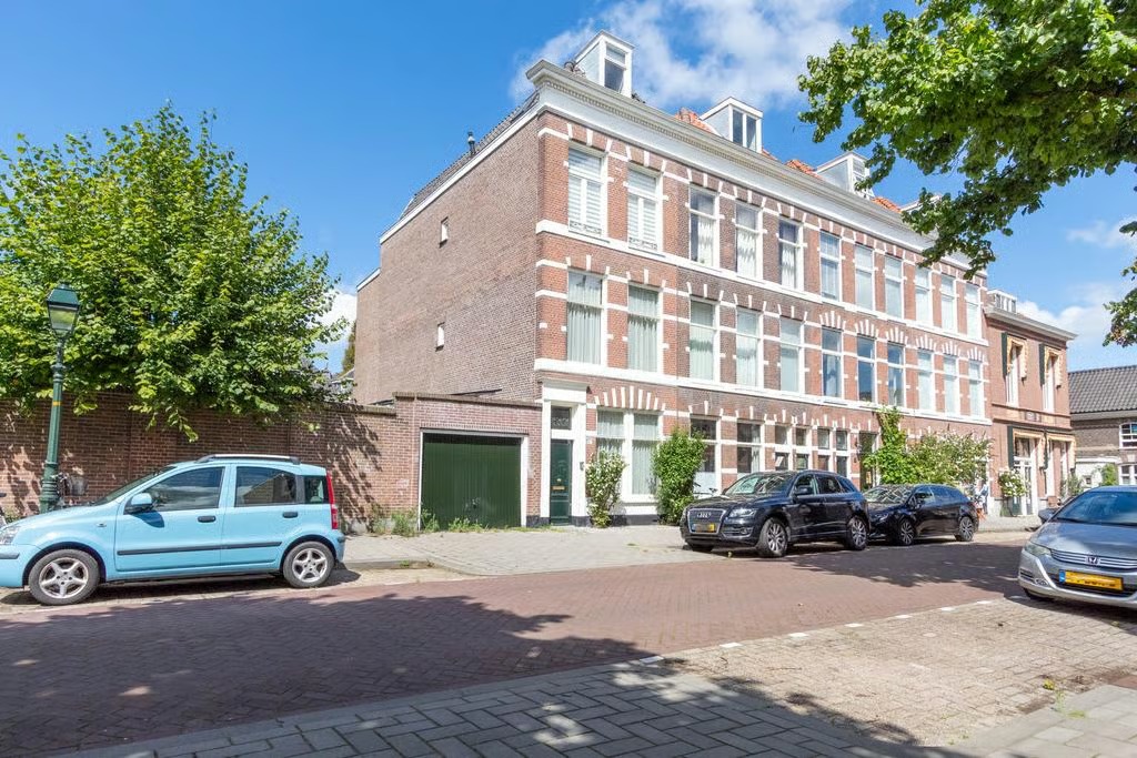 Beneden + bovenwoning Paramaribostraat 157 Den Haag