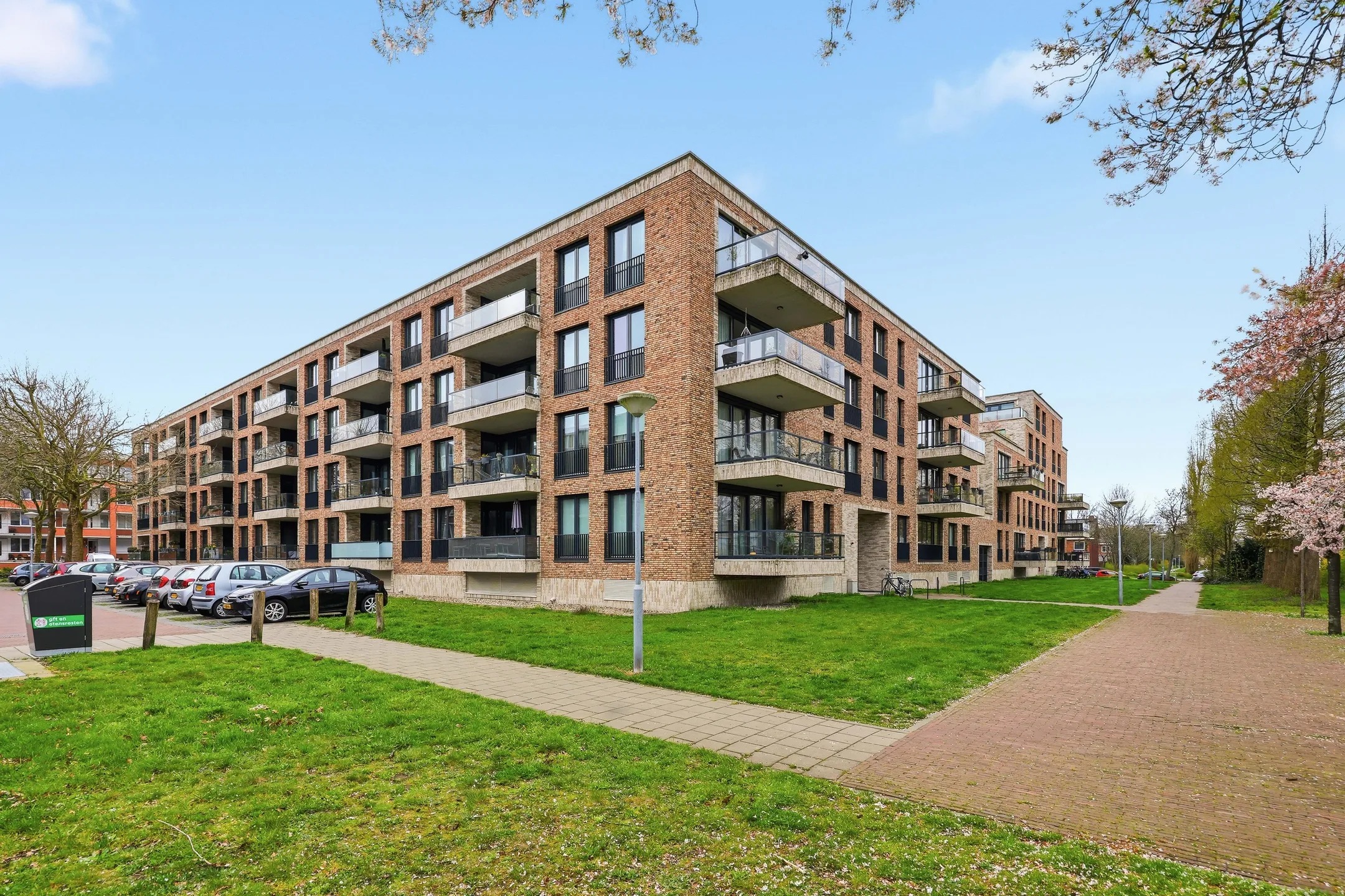 Portiekflat Nicolaas Hennemanpad 95 in Heemskerk